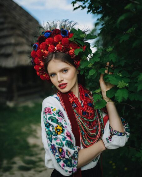 Ukrainian Women Vs Russian Women - Major Distinctions Of These Ladies