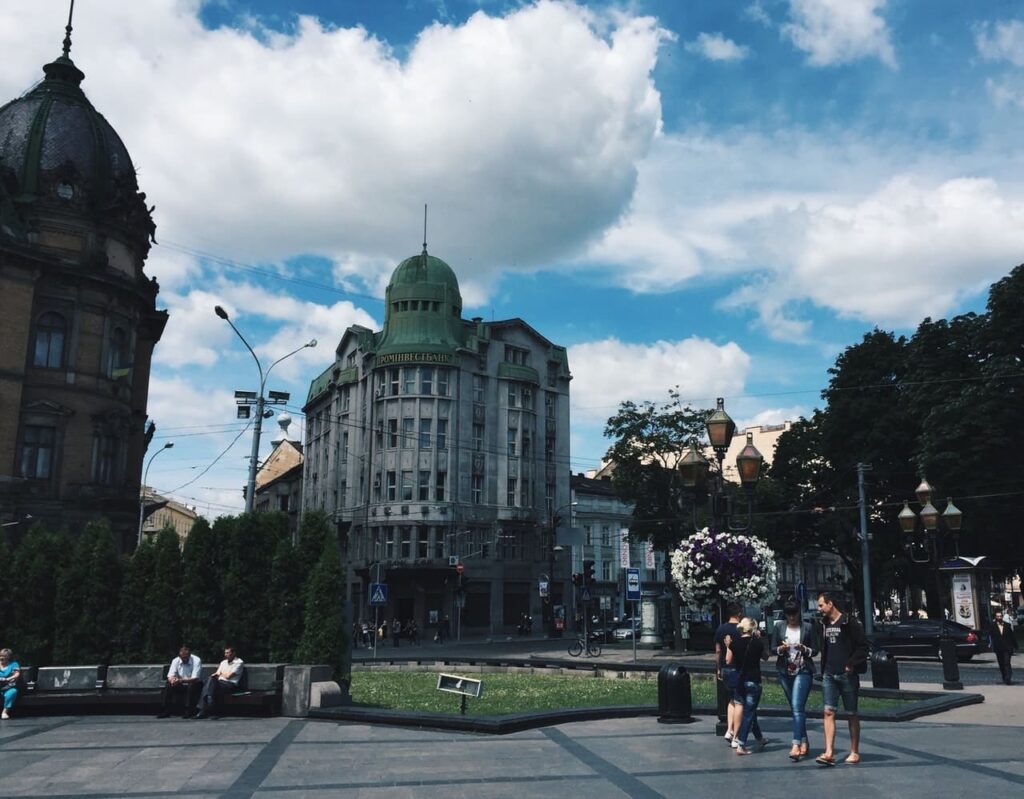 traveling to Ukraine safety tips