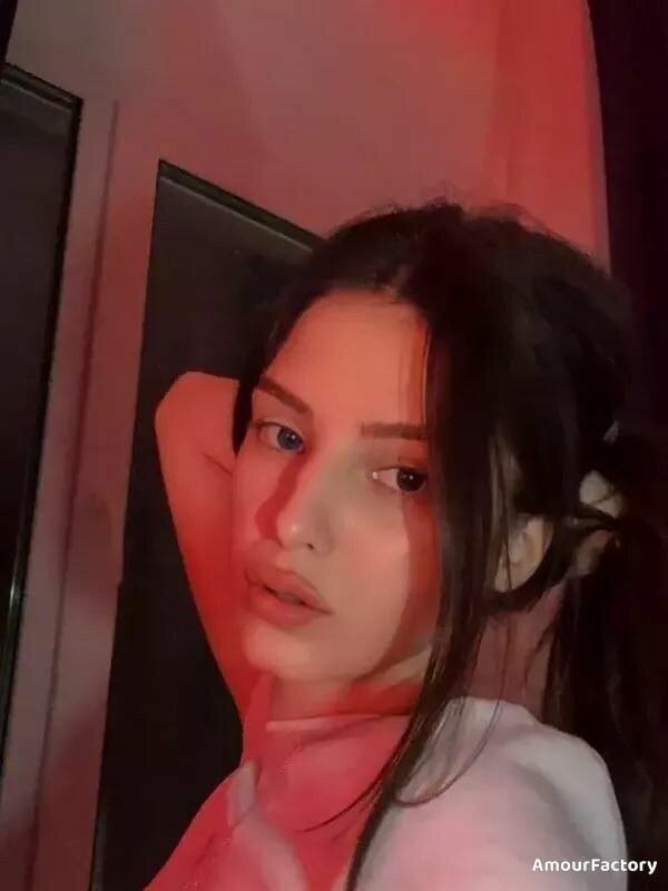 Ekaterina, 18